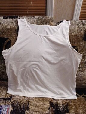 4/$30 New Plain White Tank Top - Size 5XL (US22)